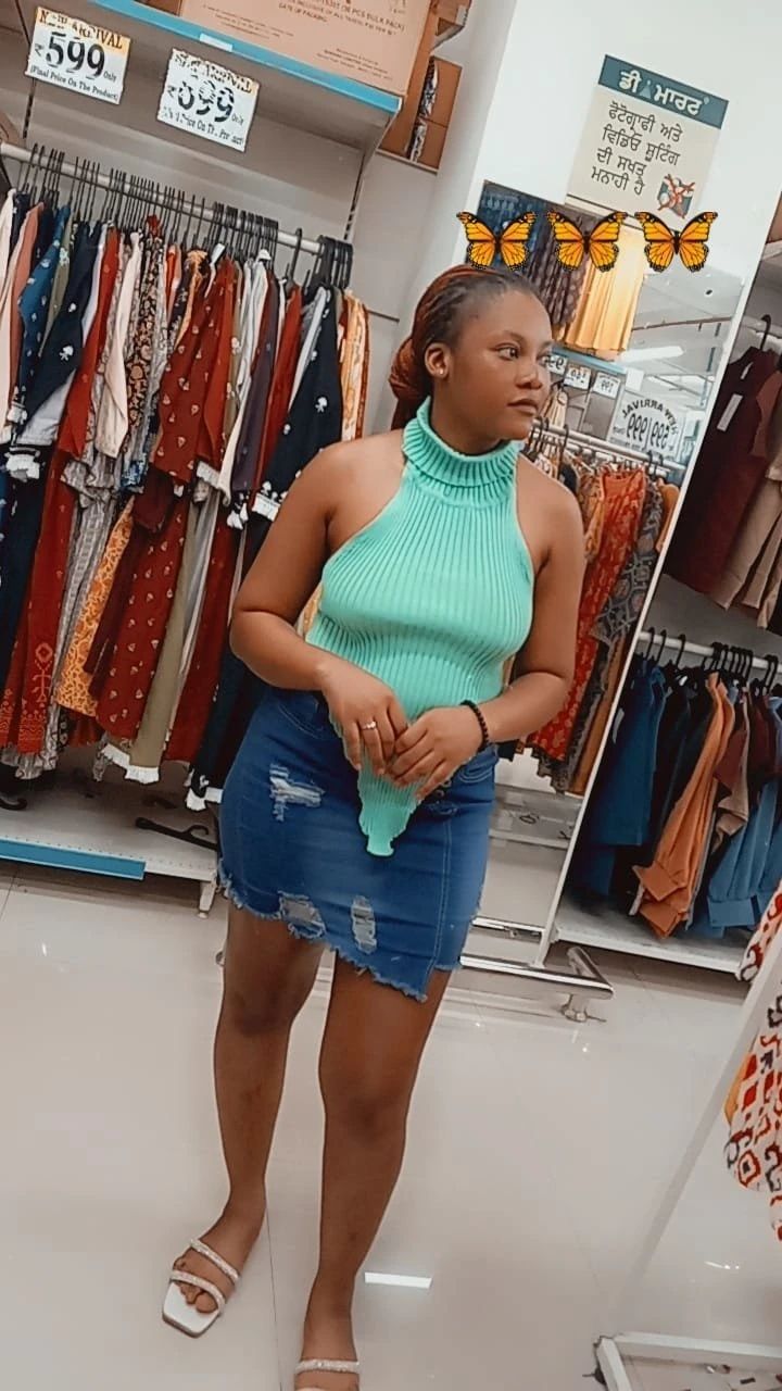 Pretty From Kharar – Zimbabwean escort in Chandigarh — 2 / 4