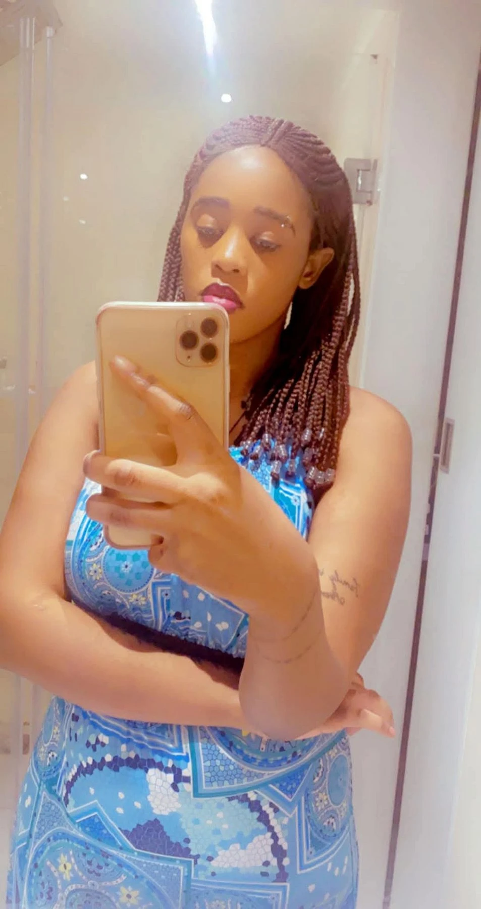 MImi V&A waterfall +91//914855//3209 – escort in Bangalore — 2 / 8