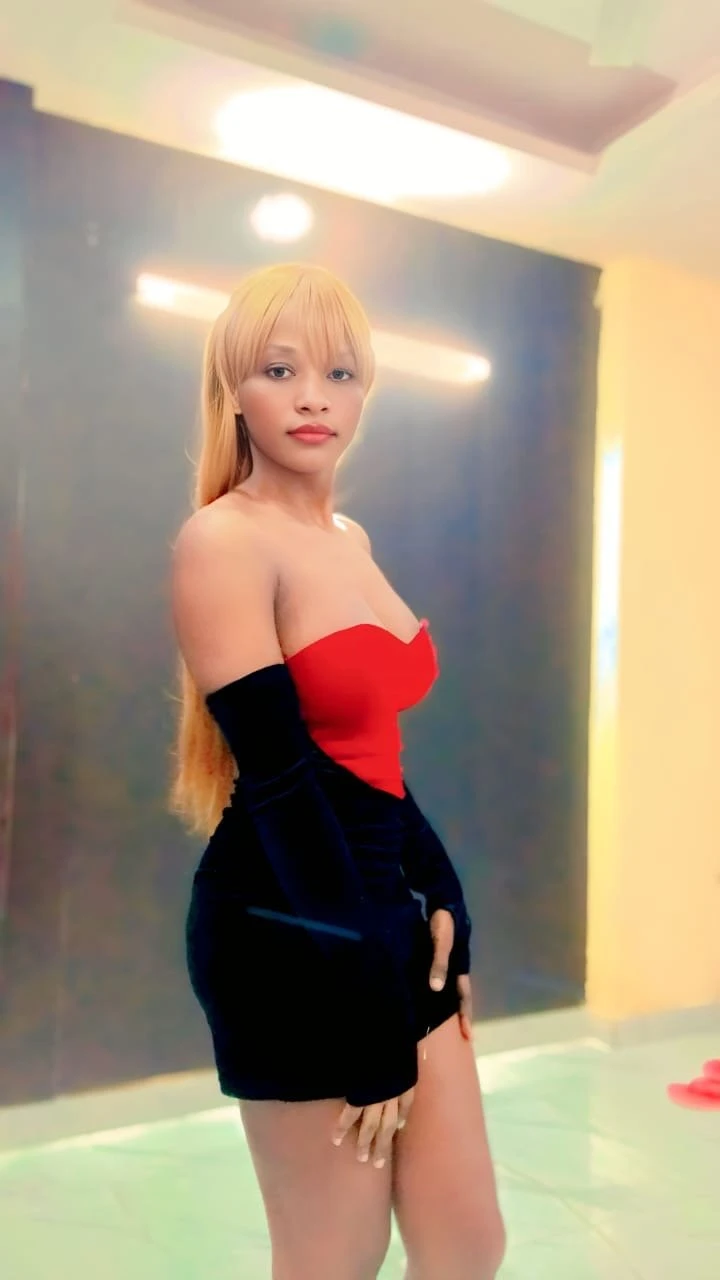 JAMIRAH – South African escort in Faridabad — 2 / 5