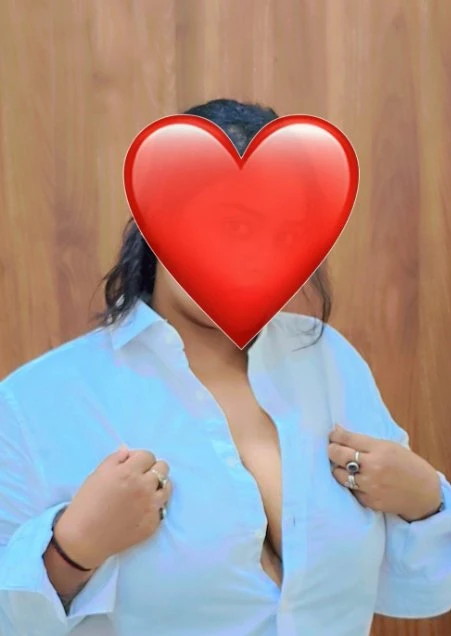 Juhi – Indian escort in Gurgaon — 2 / 3
