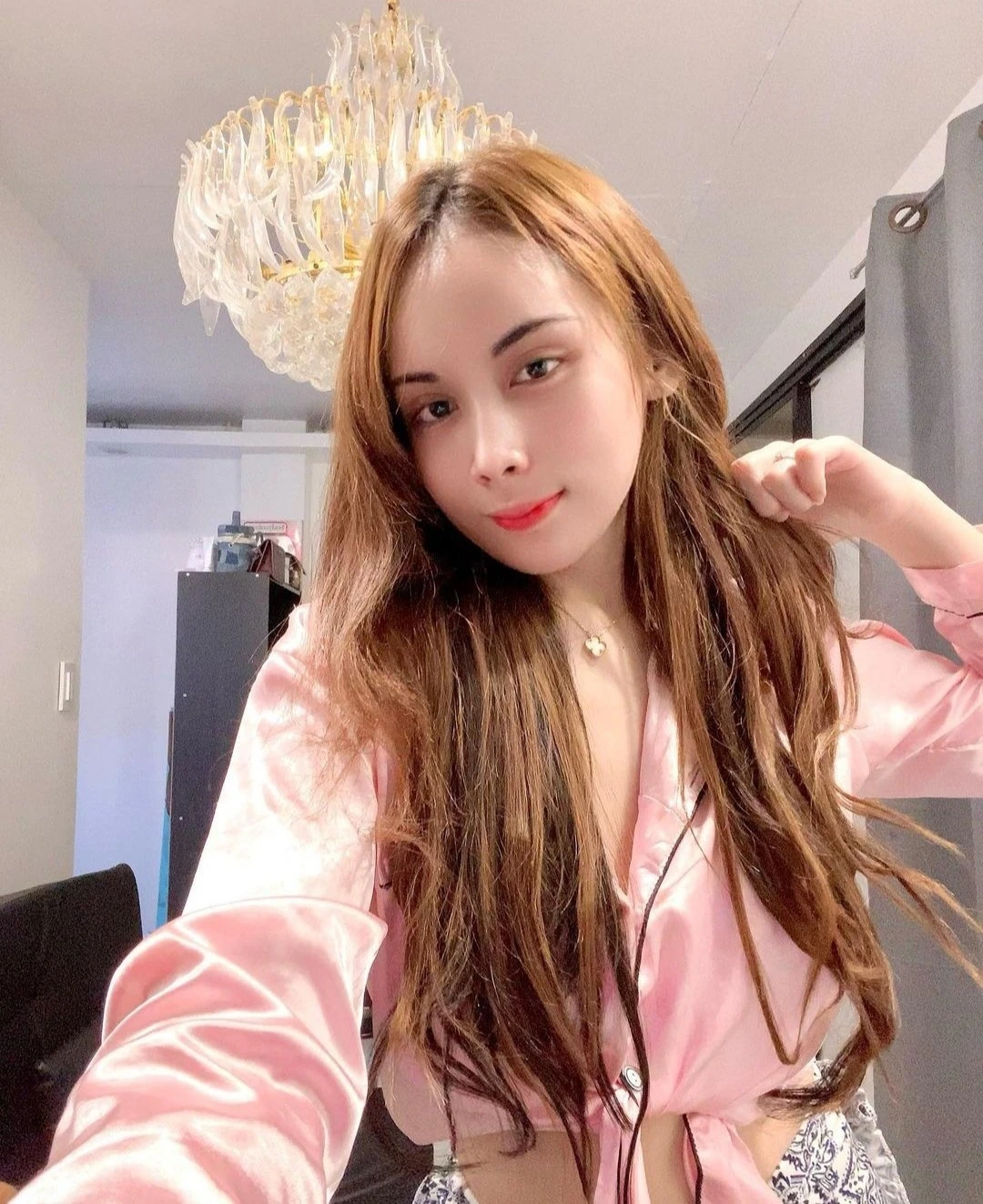 Sofia ( Video Call / Camshow) – Filipino escort in Bangalore — 10 / 14