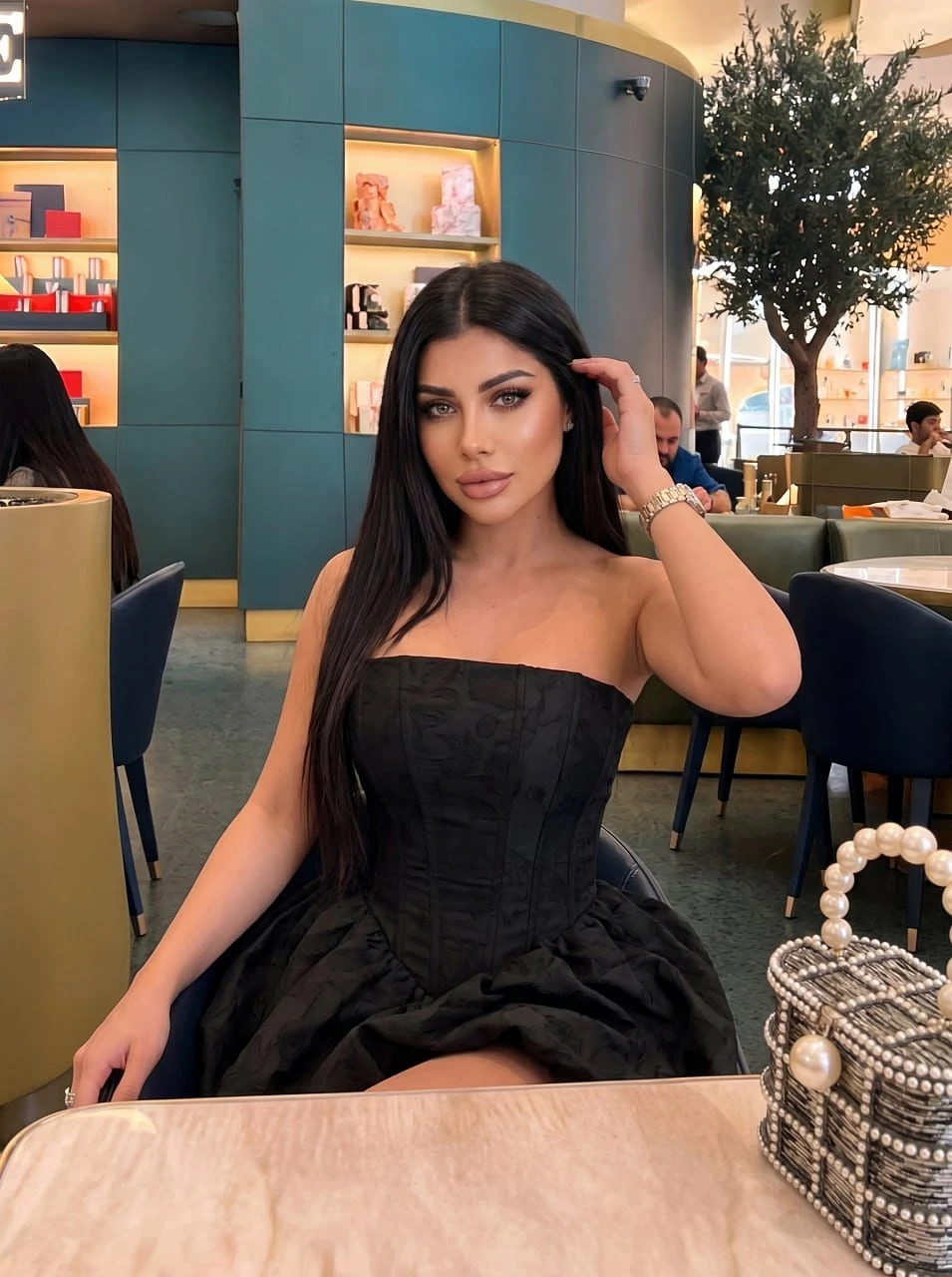 Olivia – Russian escort in Hong Kong — 7 / 8