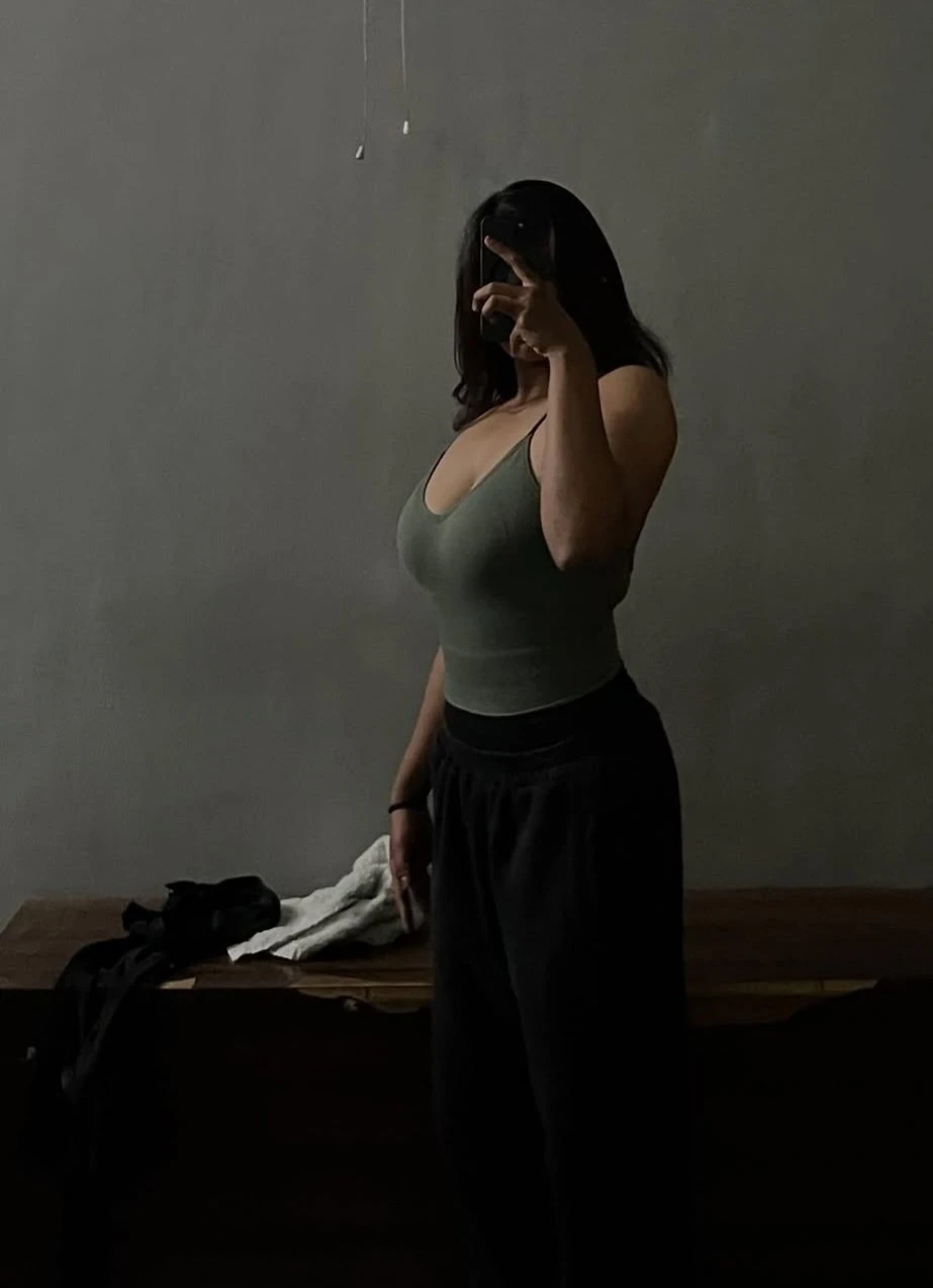 Anuja – Indian escort in Ahmedabad — 1 / 3