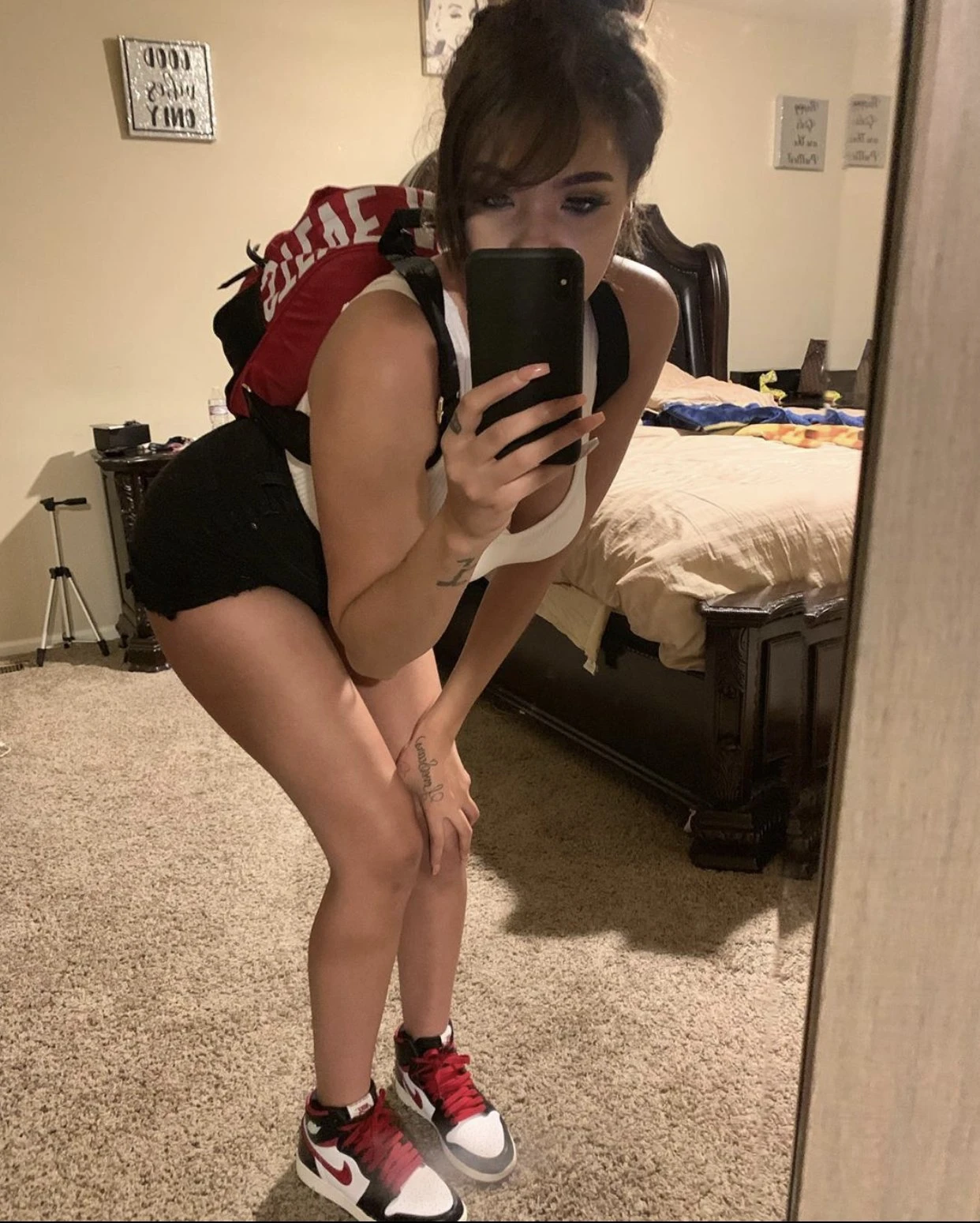 Karen Zahara – Canadian escort in Barbados — 3 / 5