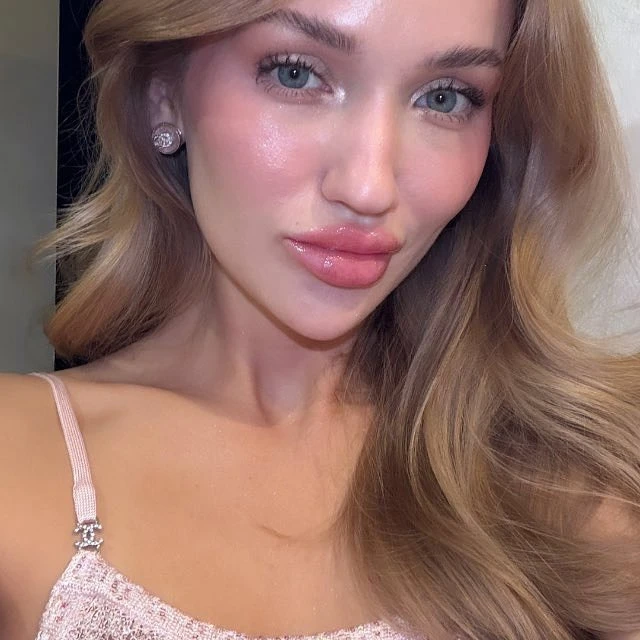MARY ♥ EXCLUSIVE MODEL ♥ FIRST TIME – Russian escort in Hong Kong, Escort, Hong Kong