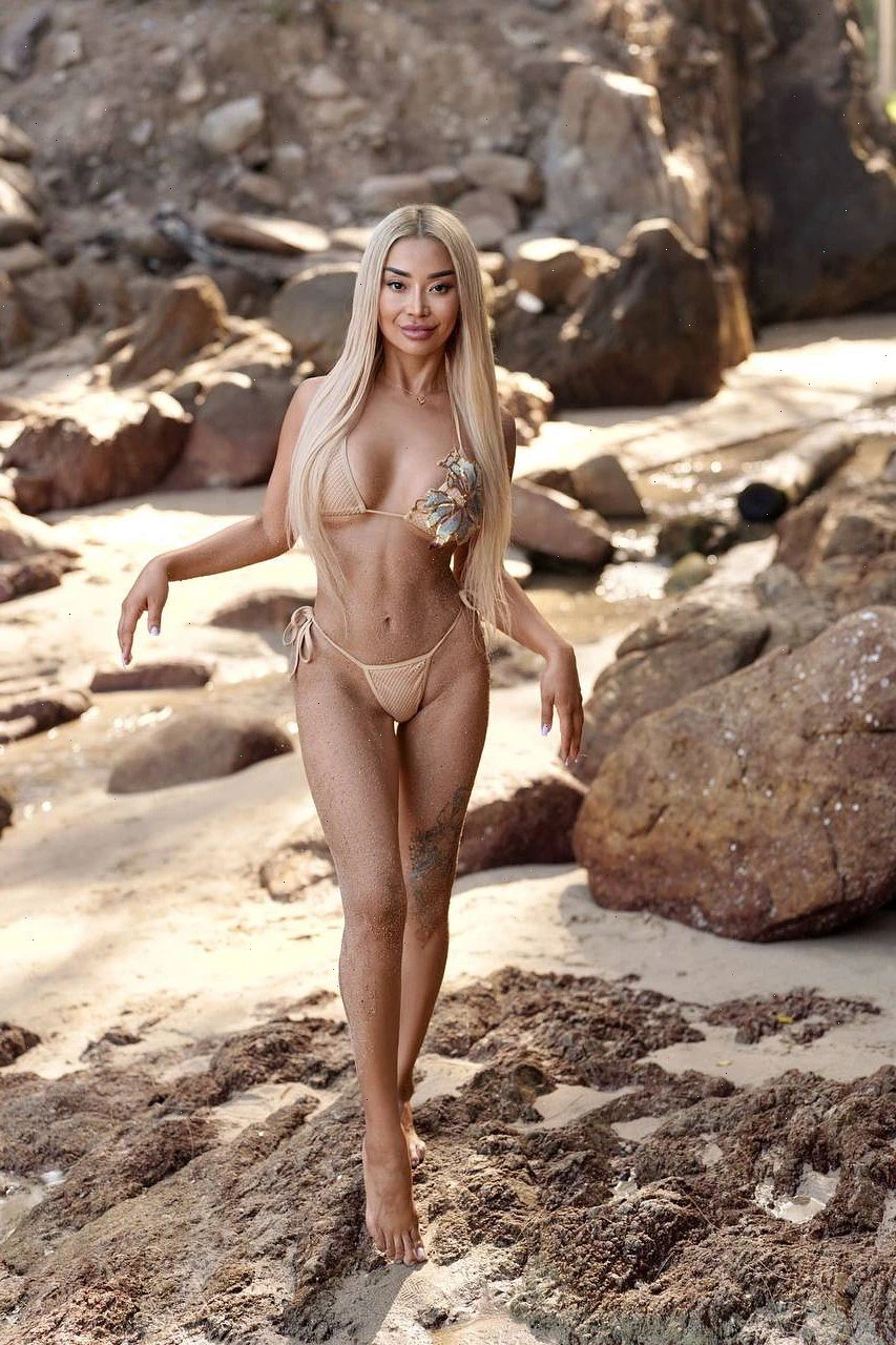 Elizabeth – Kazakhstani escort in Hong Kong — 6 / 7
