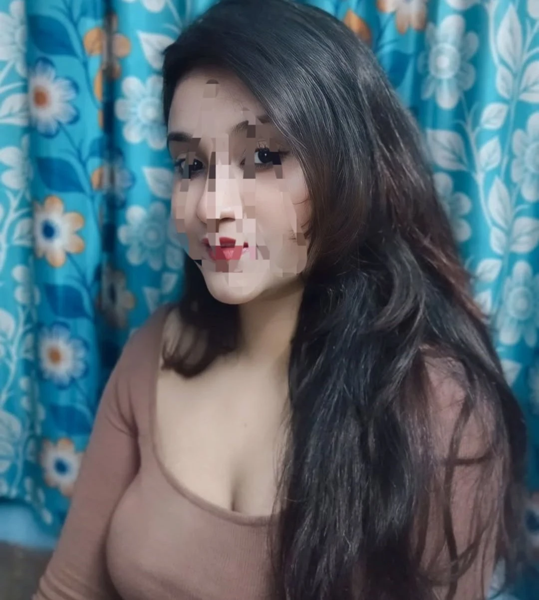 Ishika – Indian escort in Ahmedabad — 2 / 4