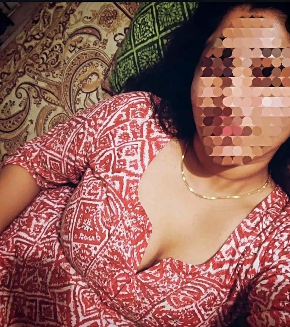 Saloni – Indian escort in Bangalore — 2 / 7