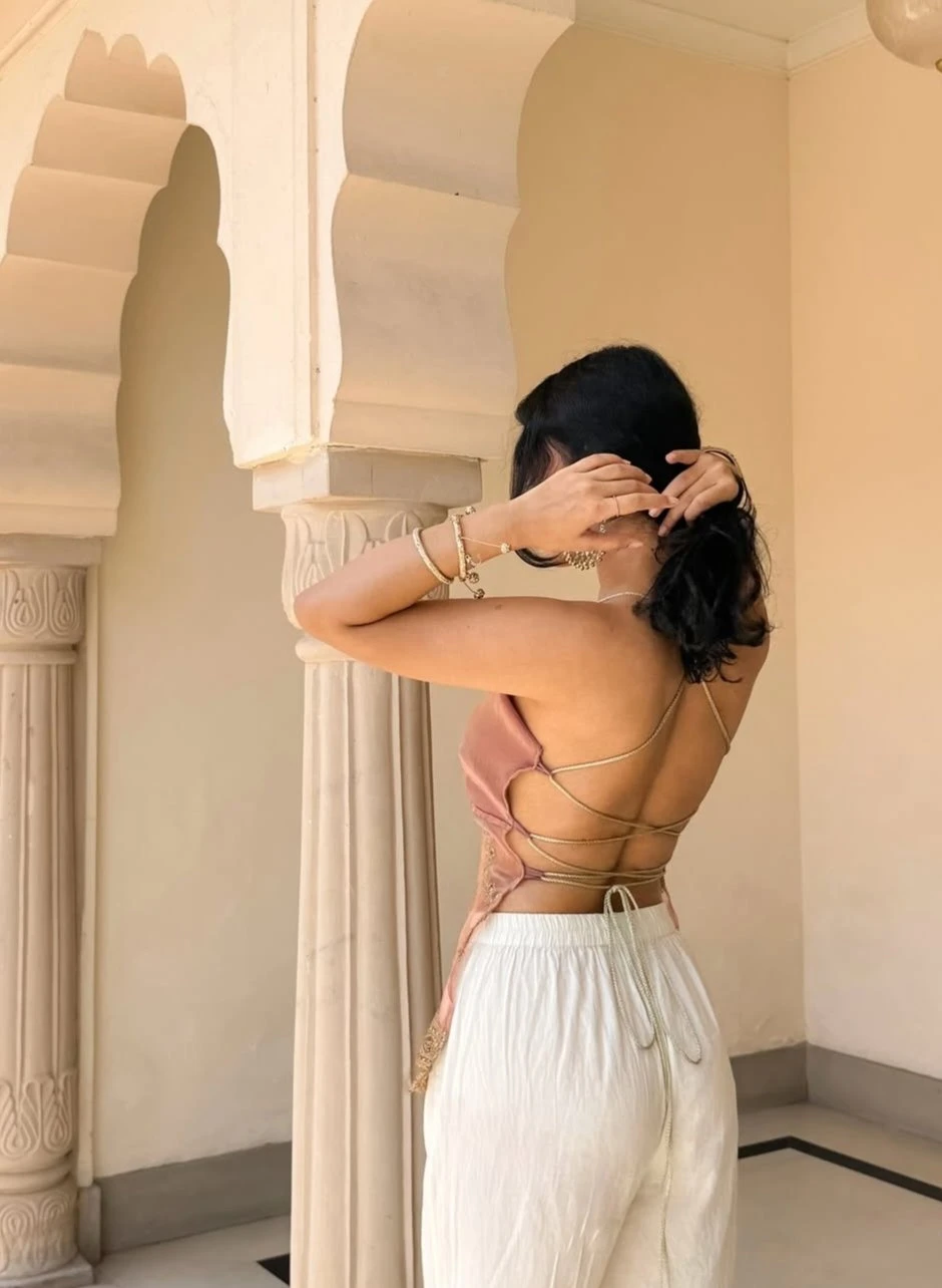 Riya – Indian escort in Chennai — 1 / 4