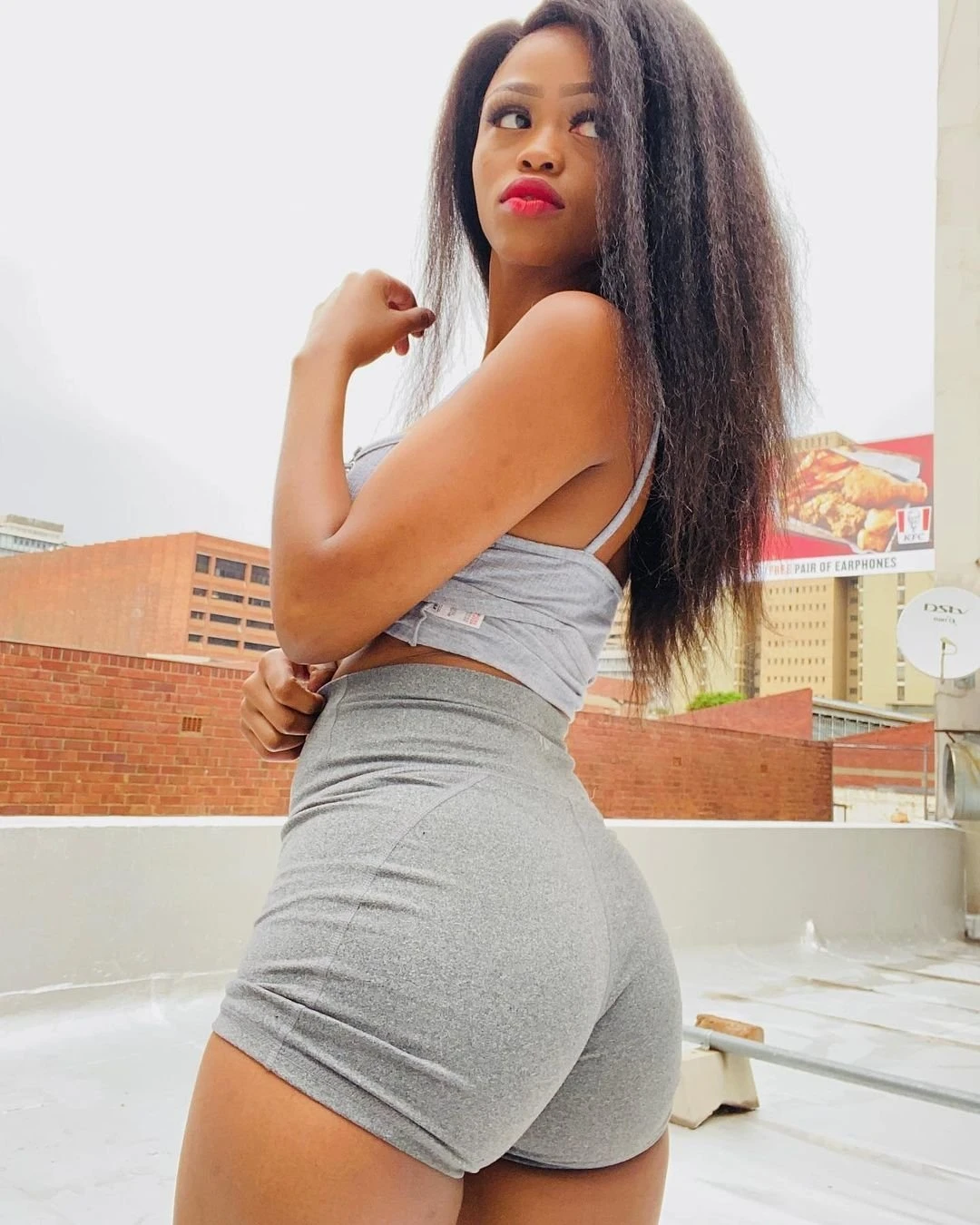 PETITE AFRICAN GIRL – South African escort in Chennai — 4 / 5