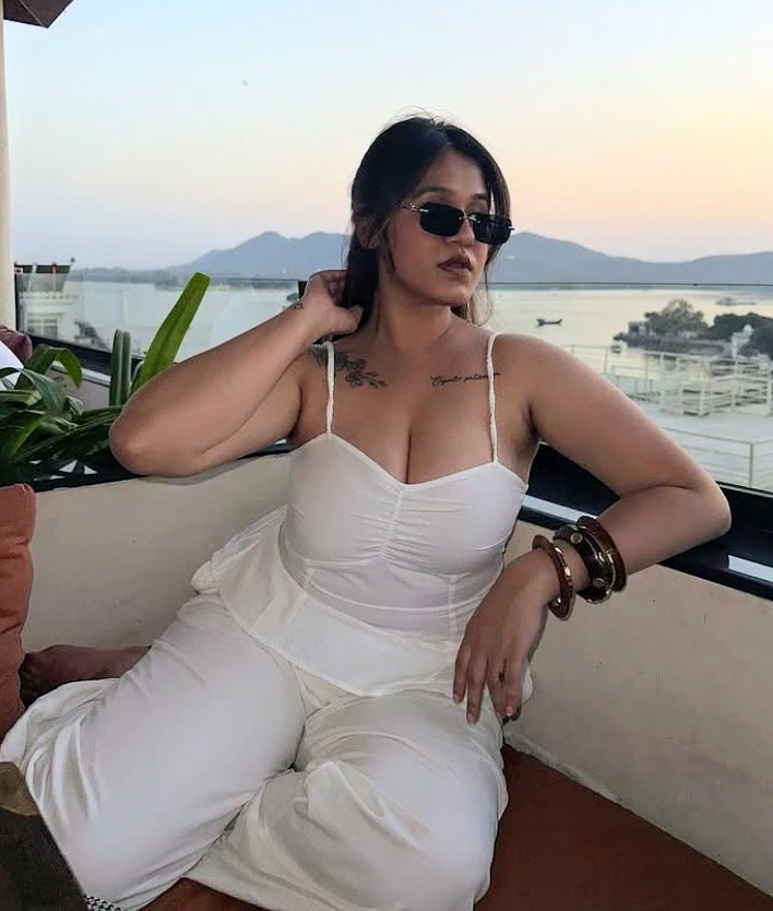 ///Independent /// GIRL //// – Indian escort in Kochi — 2 / 7