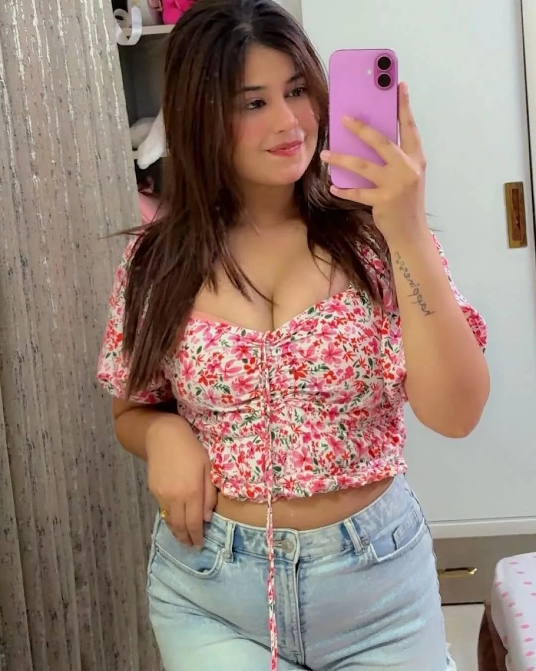 Tanisha – Indian escort in Candolim, Goa — 2 / 4