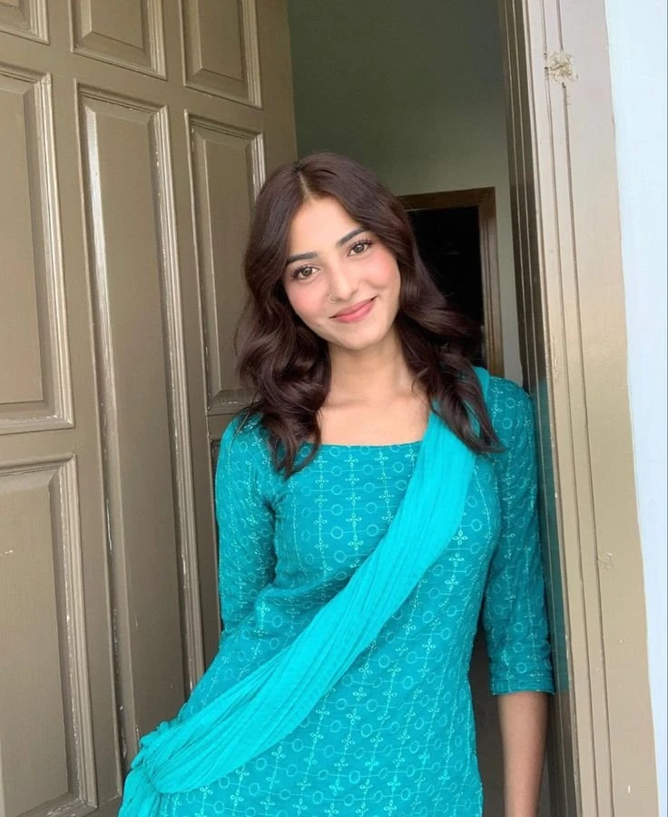 Calangute Call Girls in Goa 9253/466/129 – Indian escort in Candolim, Goa — 4 / 31