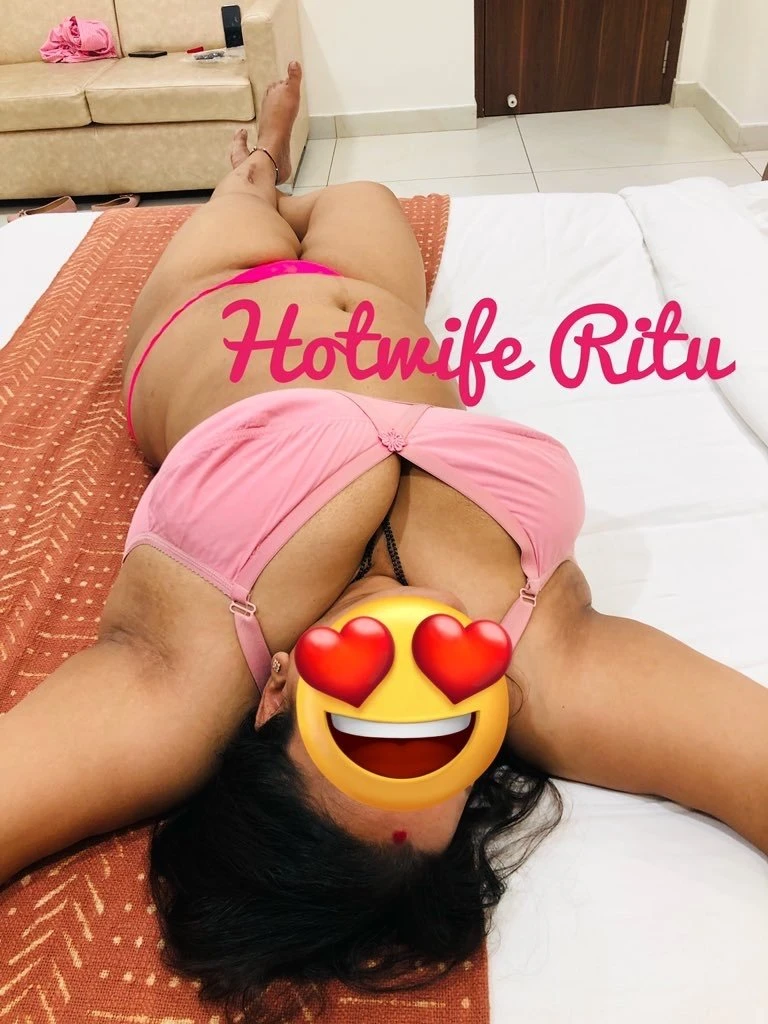 Hottie Ritu – Indian escort in Bangalore — 23 / 30