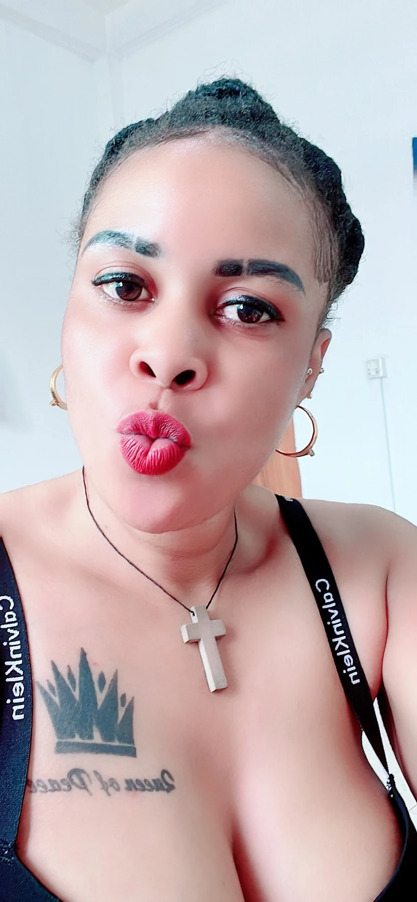 Sabrah – Ugandan escort in Phnom Penh — 5 / 8