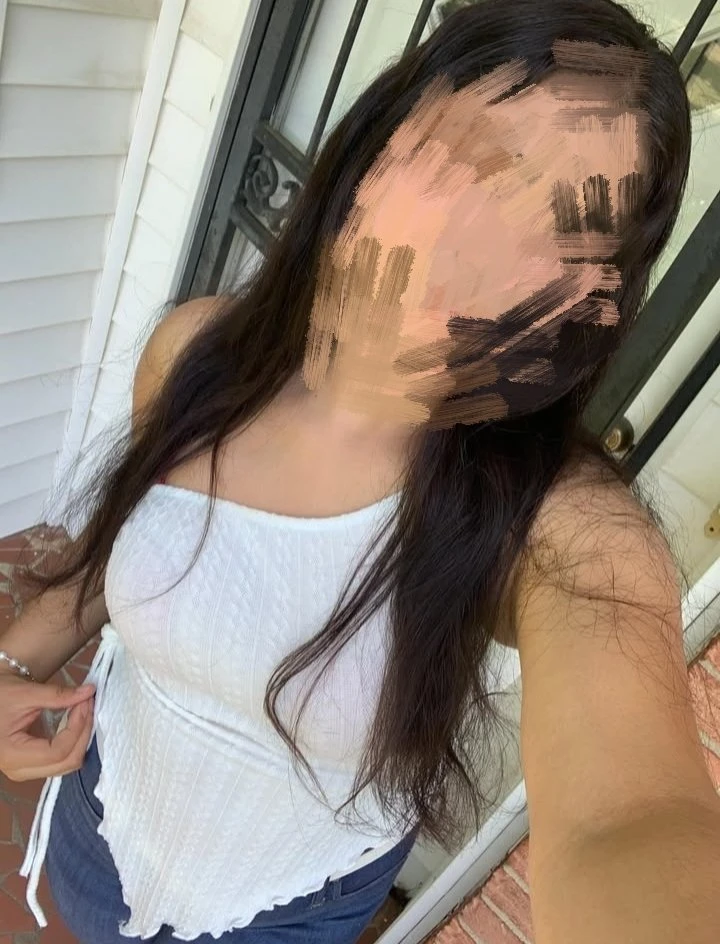 Cam Session & Real Meet – Indian escort in Ahmedabad — 2 / 4