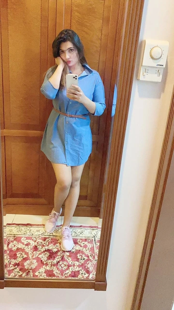 Karishma High Profile Independent Model – Indian escort in Chennai — 3 / 5