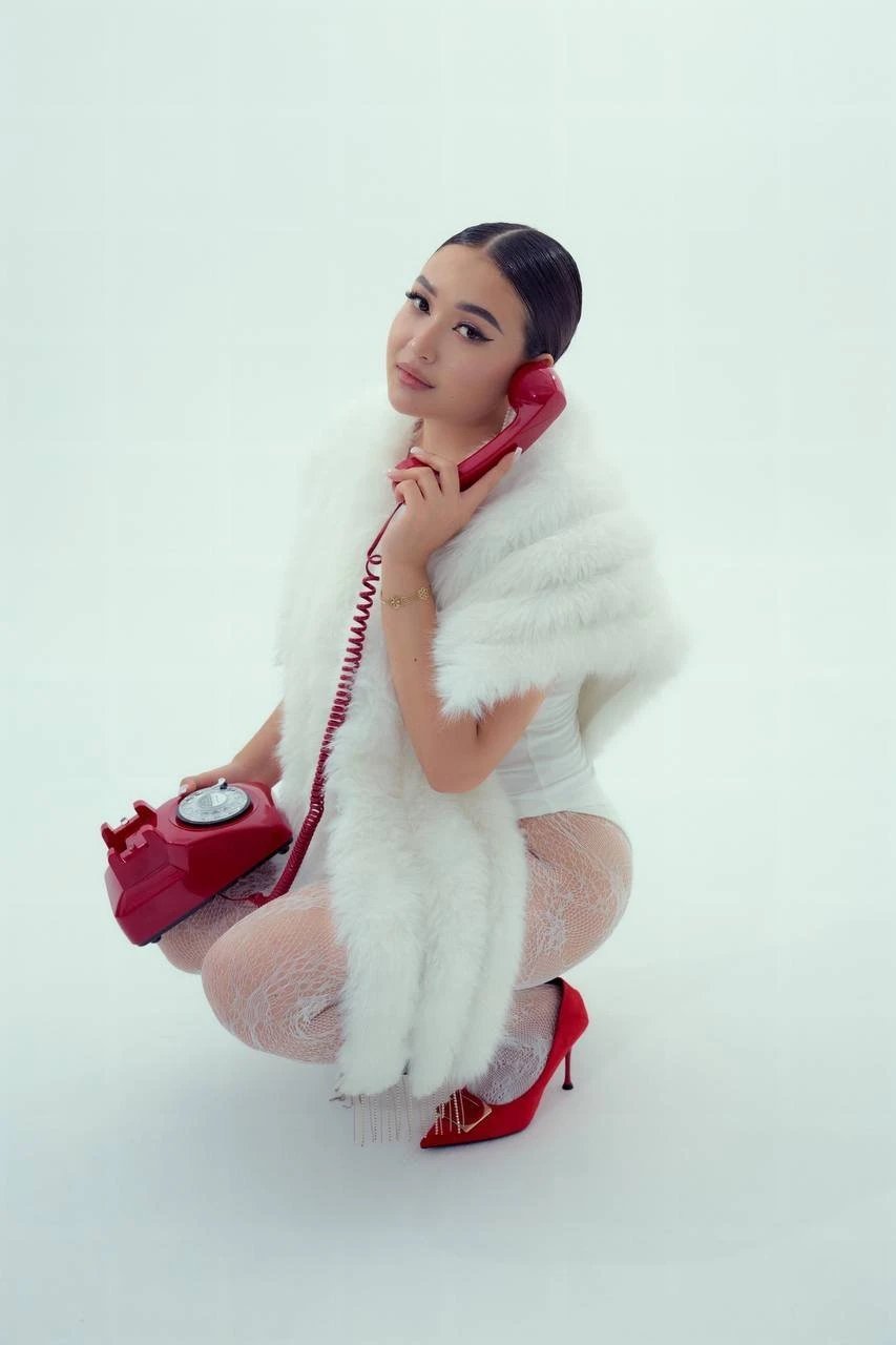 Amel – Kazakhstani escort in Hong Kong — 2 / 20