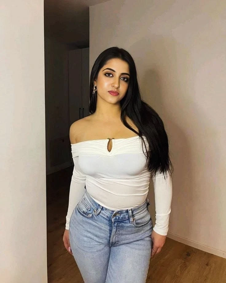 Roshni Escort Service – Indian escort in Candolim, Goa — 2 / 3