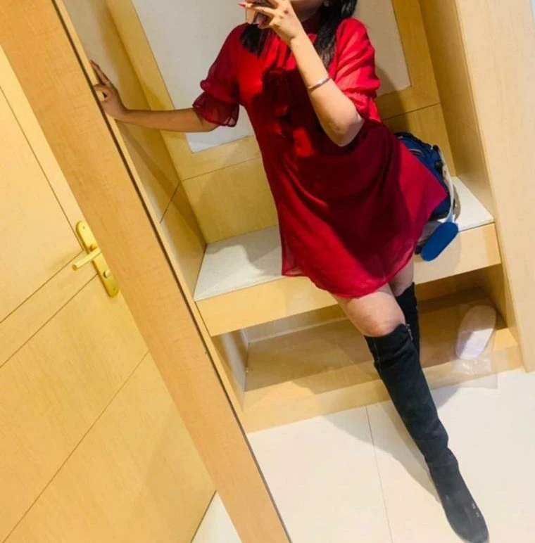 Hot Sonia Independent – Indian escort in Chennai — 5 / 13