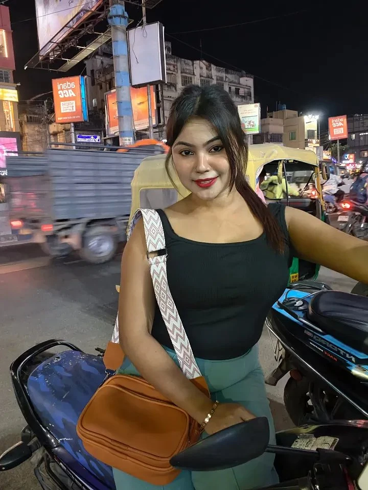 Anjali – Indian escort in Coimbatore — 2 / 4