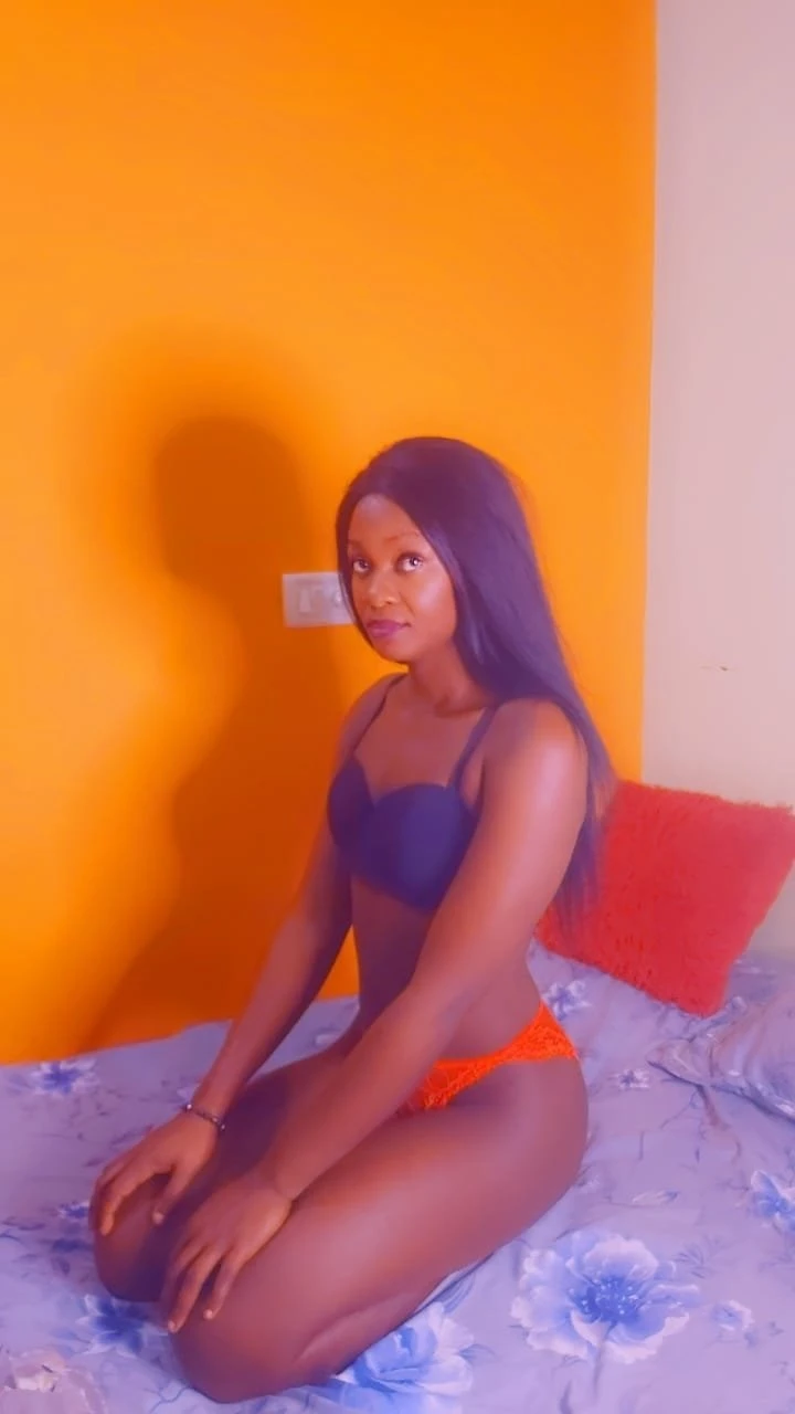 Tesi – Kenyan escort in Bangalore — 2 / 3