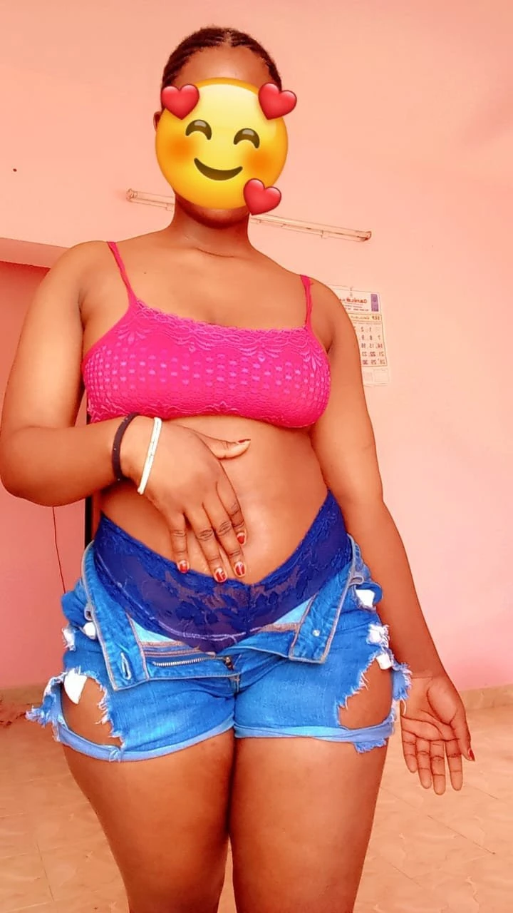 Curvy Tracy – escort in Chennai — 2 / 5