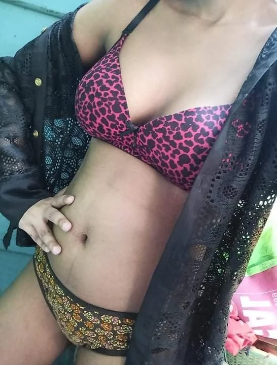 Ashnisha – Indian escort in Dehradun, Uttarakhand — 3 / 4