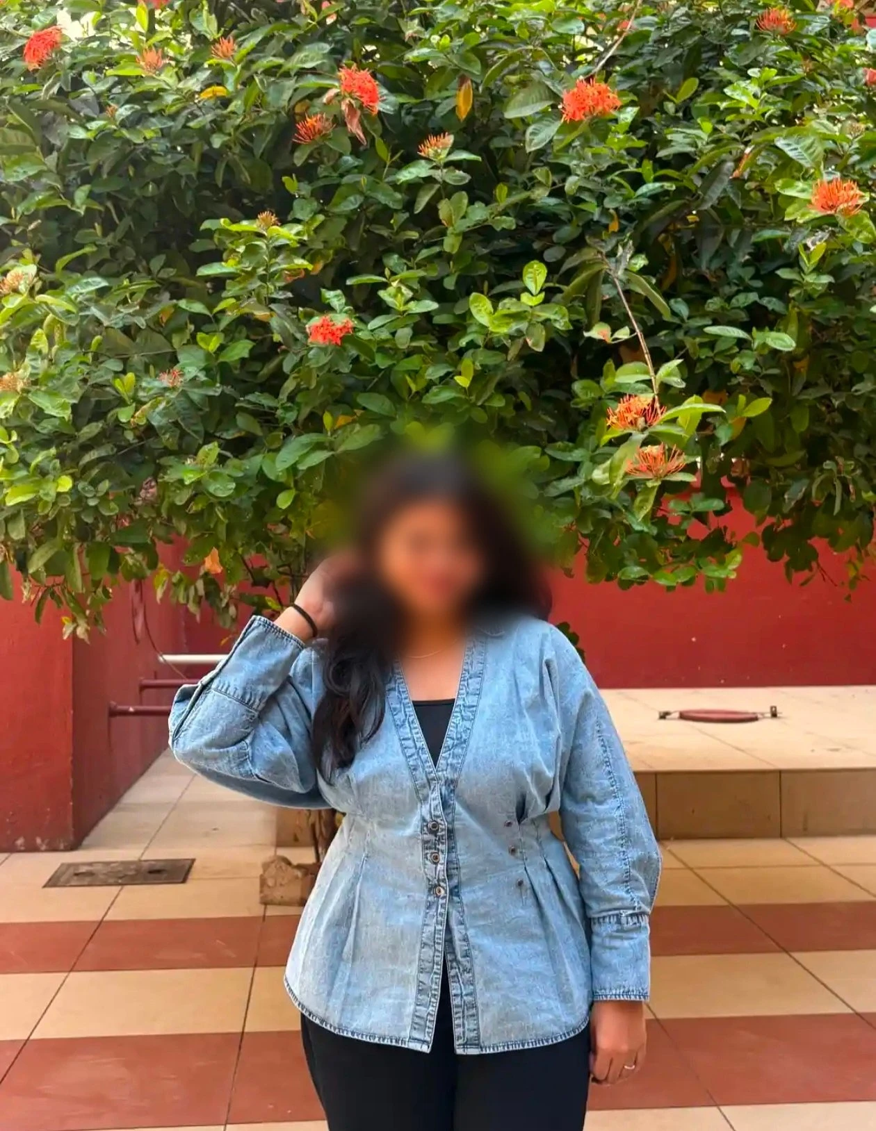 Nidhi Cam Show and Meet – Indian escort in Bangalore — 4 / 5