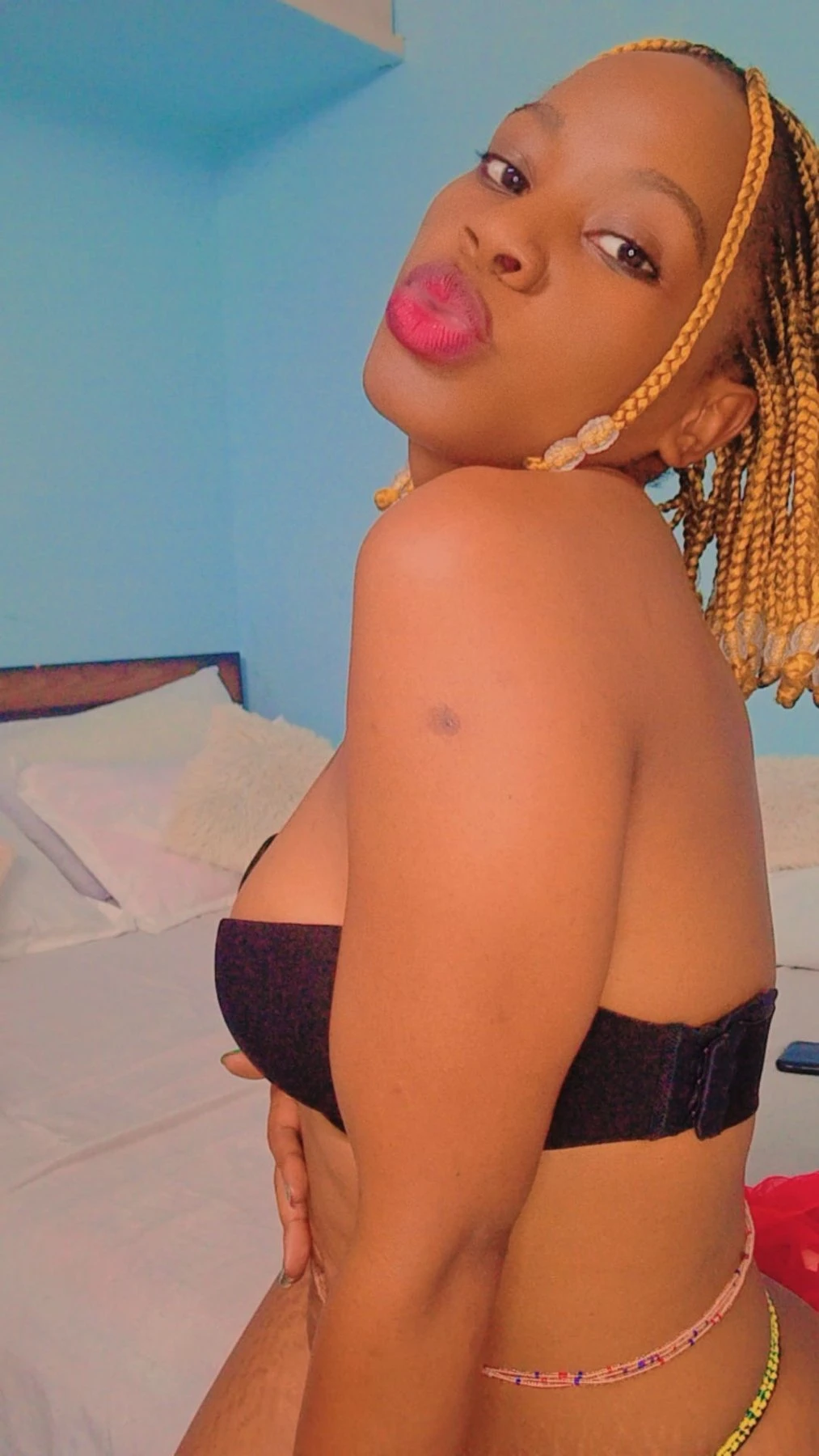 Sash – Kenyan escort in Bangalore — 4 / 6