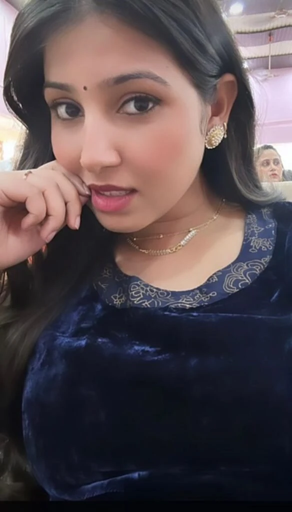 Meet Real Independent Air Hostess Girl – Indian escort agency in Gurgaon — 3 / 6