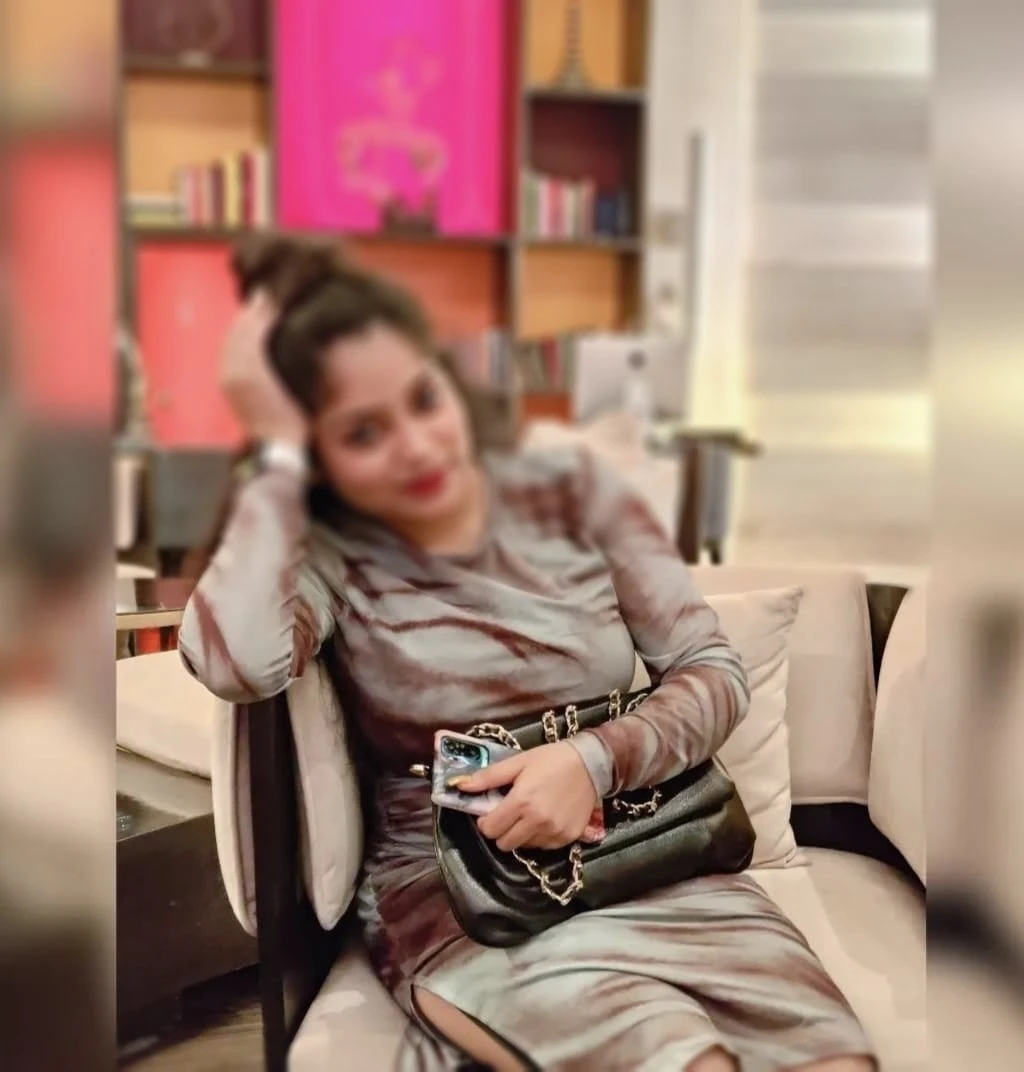 Sonali Real Meet Only – Indian escort in Bangalore — 2 / 4