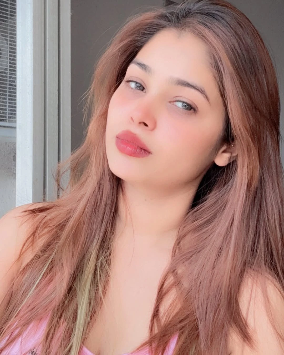 Apoorva – Indian escort in Chennai — 2 / 3