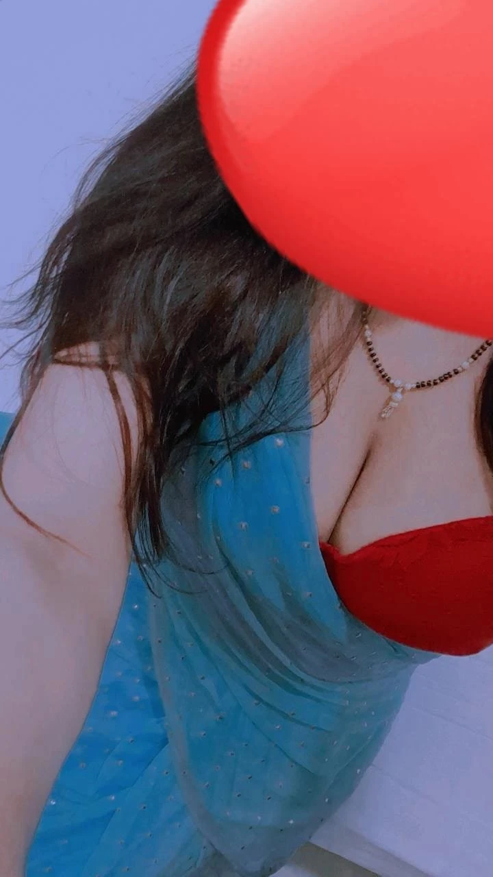 Pooja Married Housewife – Indian escort in Gurgaon — 9 / 11