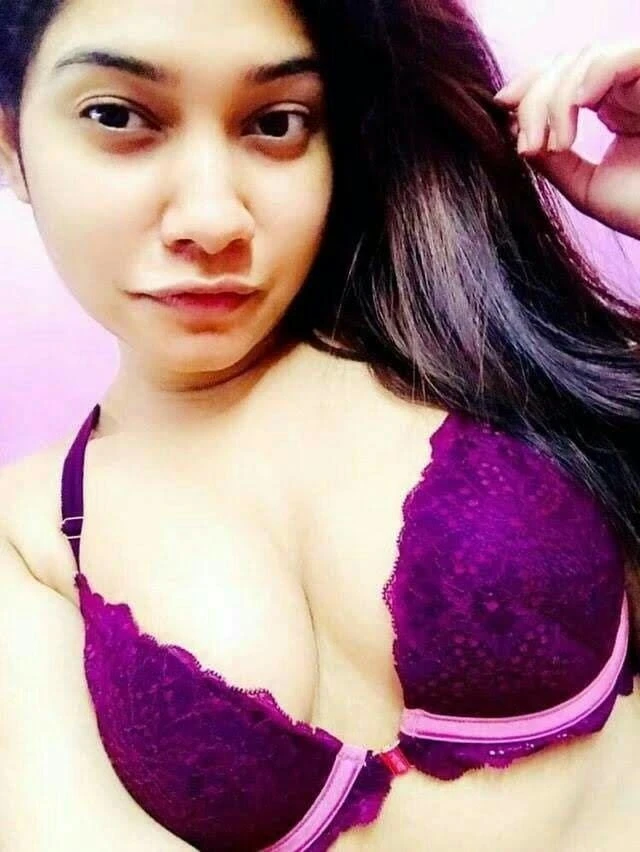Neharika – Indian escort in Calangute — 5 / 6