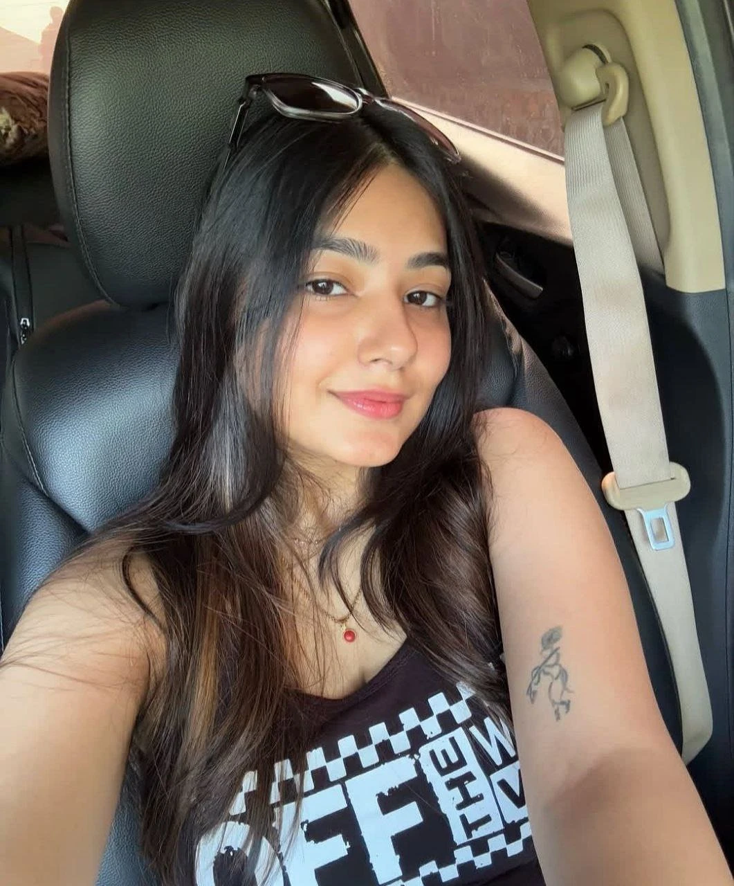 Priya – Indian escort in Bangalore, Escort, Banga