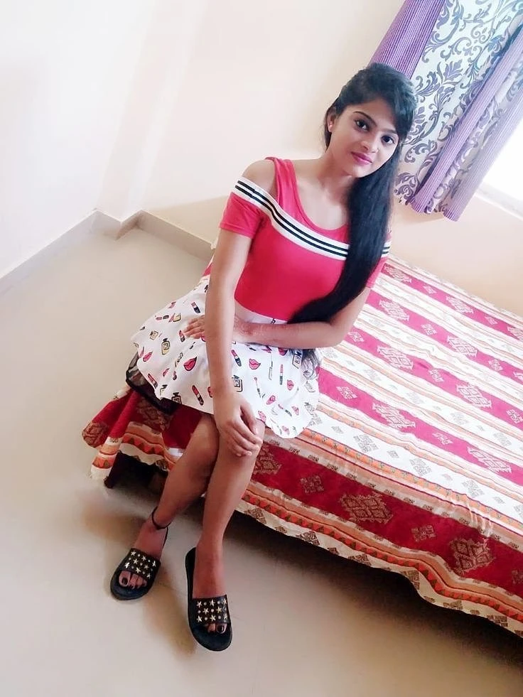 Anjali Sharma – Indian escort in Ahmedabad — 3 / 4