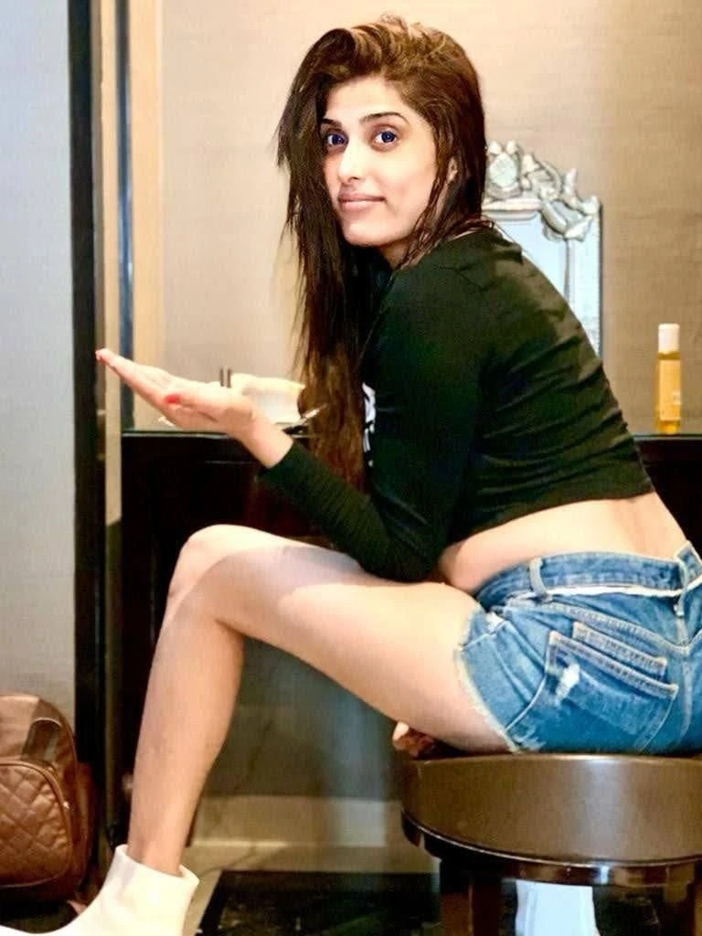 CHENNAI QUEEN – Indian escort in Bangalore — 3 / 5
