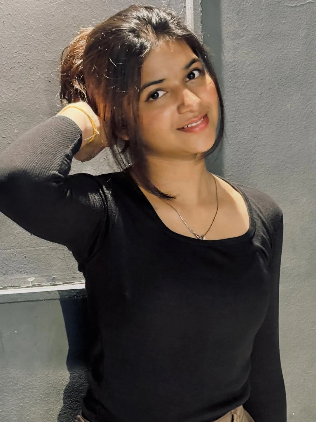 Rashmika – Indian escort in Ahmedabad — 4 / 5