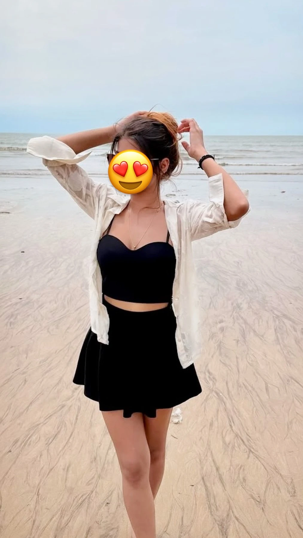 Akansha – Indian escort in Bangalore — 4 / 8