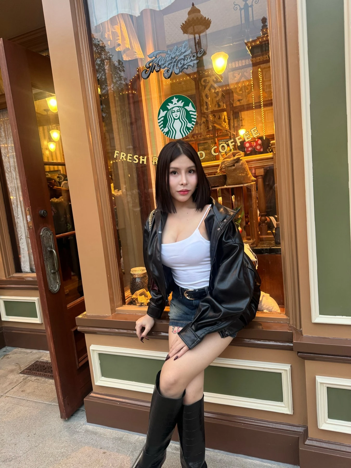 Celene – Vietnamese escort in Hong Kong — 2 / 10