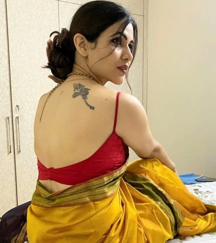 Rashmika – Indian escort in Bangalore — 2 / 3