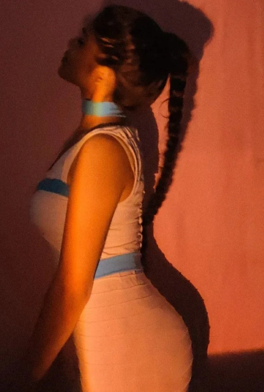 Neha – Indian companion in Bangalore — 3 / 5