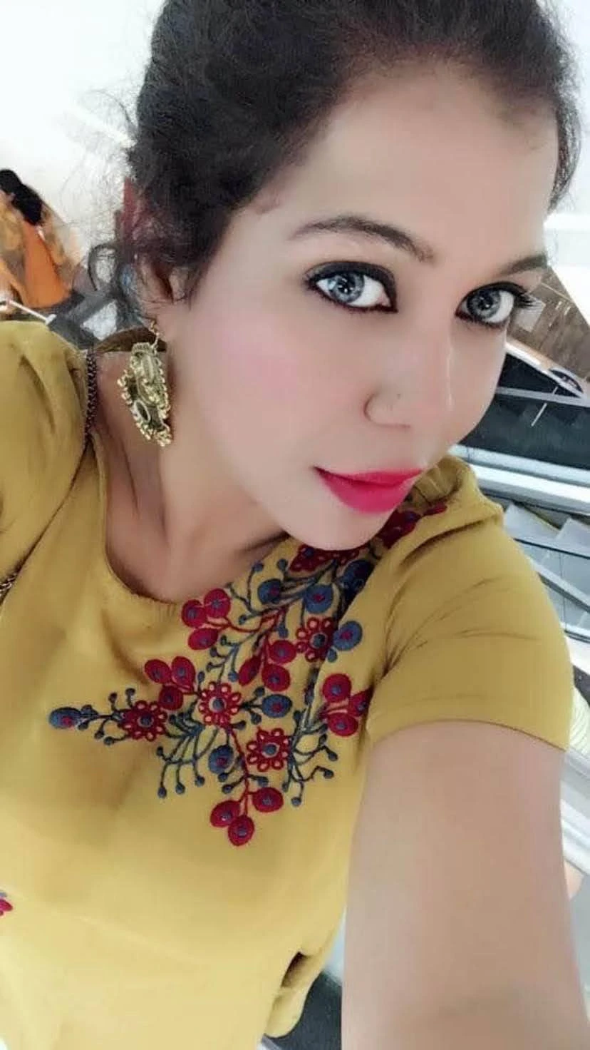 Soniya Kapoor‍‍ – Indian escort in Bangalore — 2 / 6