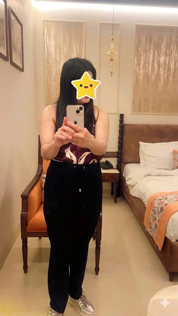 Cute_classy_simran – Indian escort in Gurgaon — 5 / 8