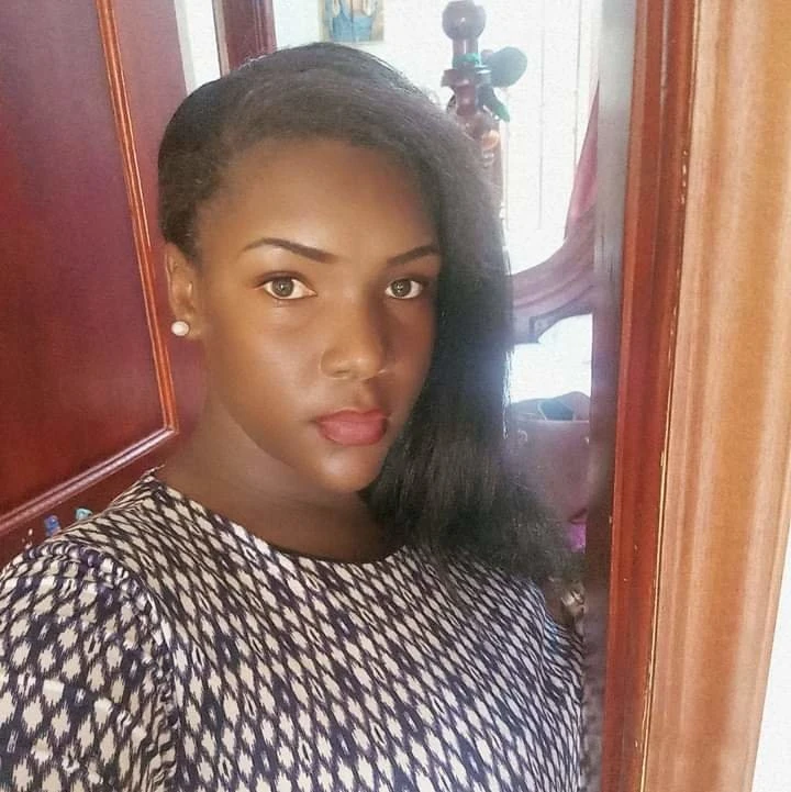 Botilycious Daisy – Rwandan escort in Chennai — 3 / 5