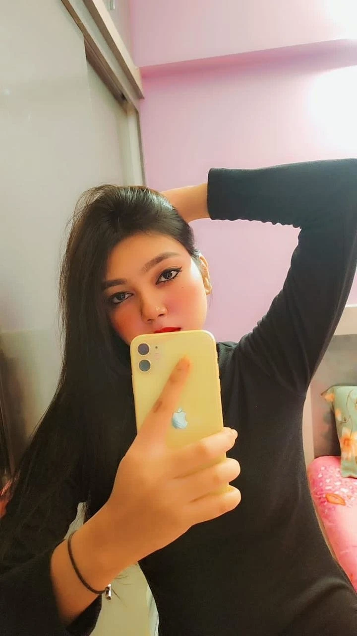 Kajal – Indian escort in Bangalore — 2 / 5