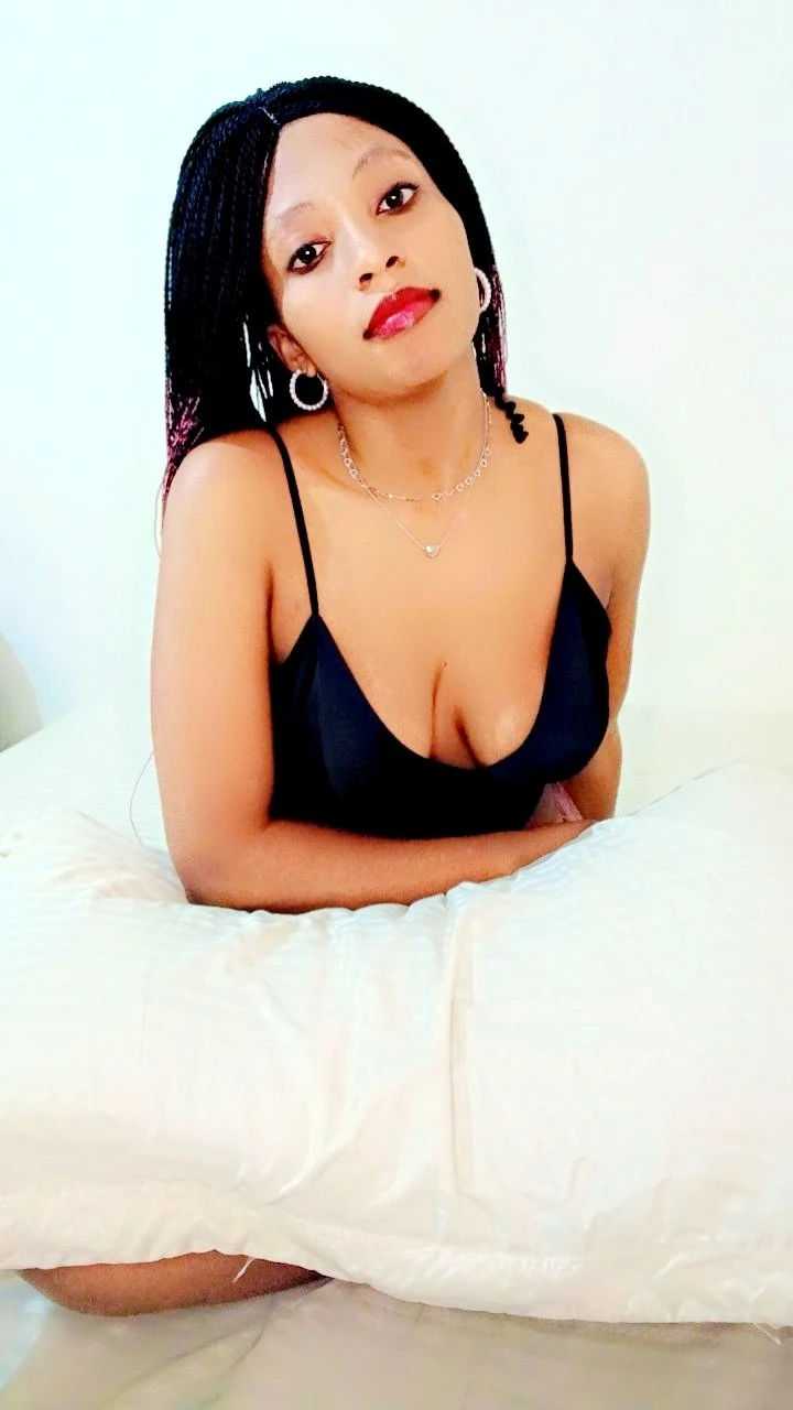 Sexy Kandy for Bj, Deepthroat, Hot Fuck – South African escort in Bangalore — 2 / 4
