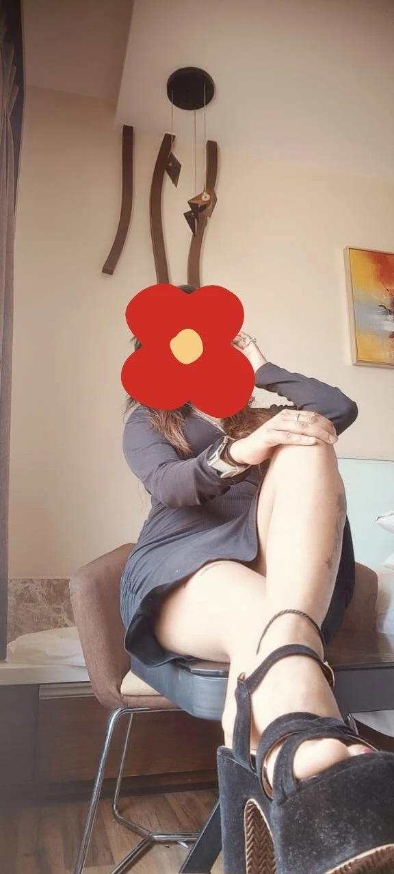 Simran Singh (Cam Show and Real Meet) – Indian escort in Bangalore — 2 / 3
