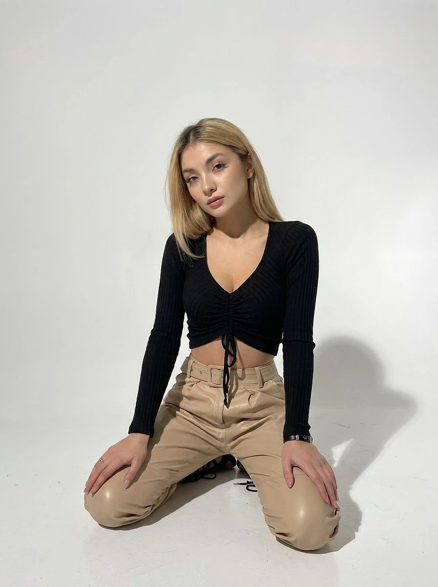 Amelia Anal Addict – Russian escort in Hong Kong — 5 / 7